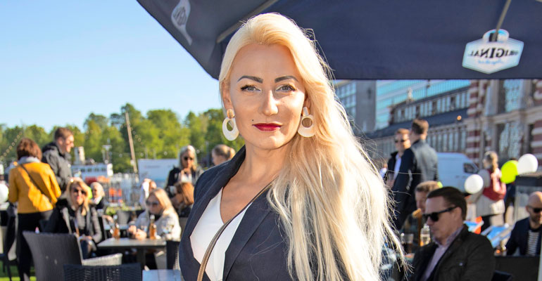Marika Fingerroos kieltäytyi tv-pestistä. Marika Fingerroos kieltäytyi tv-pestistä.