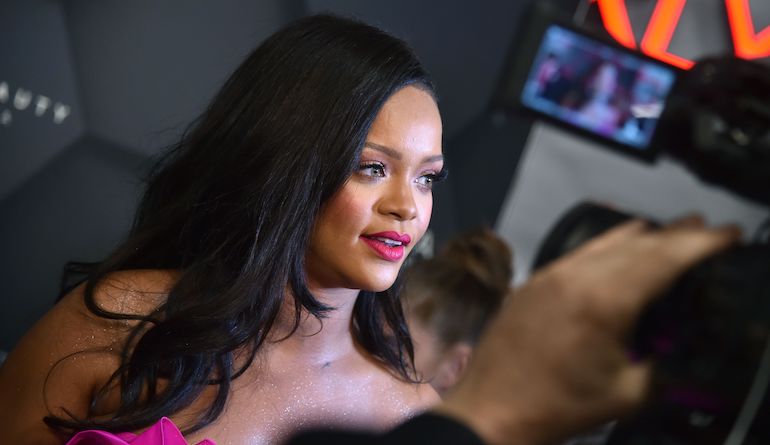 Rihanna paljasti ihoa. Rihanna paljasti ihoa.