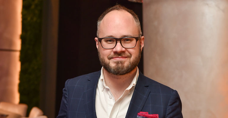 Tuomas Enbuske joutui ulosoton asiakkaaksi. Tuomas Enbuske joutui ulosoton asiakkaaksi.