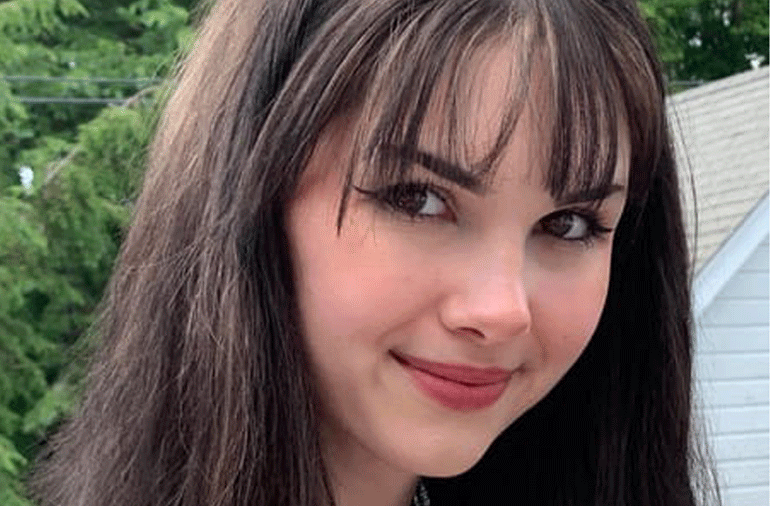 Bianca Devins Bianca Devins