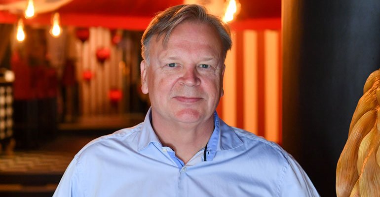 Jari Komulainen muistetaan suhteistaan julkkiskaunotarten kanssa. Jari Komulainen muistetaan suhteistaan julkkiskaunotarten kanssa.