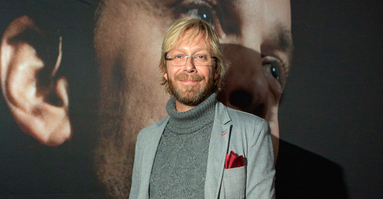 Kimmo Vehviläinen kuherteli aamuun asti. Kimmo Vehviläinen kuherteli aamuun asti.