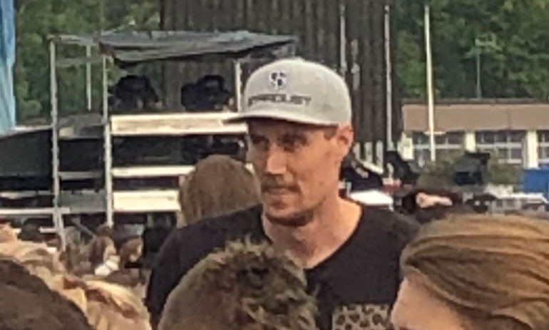 Marko "Mörkö" Anttila erottui päätä muita pitempänä.