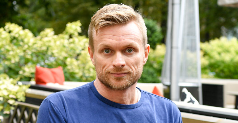 Iiro Seppänen asuu Afrikassa. Iiro Seppänen asuu Afrikassa.
