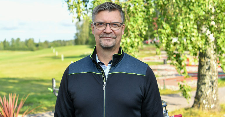 Jukka Jalonen haluaisi siirtyä NHL-kaukaloihin. Jukka Jalonen haluaisi siirtyä NHL-kaukaloihin.