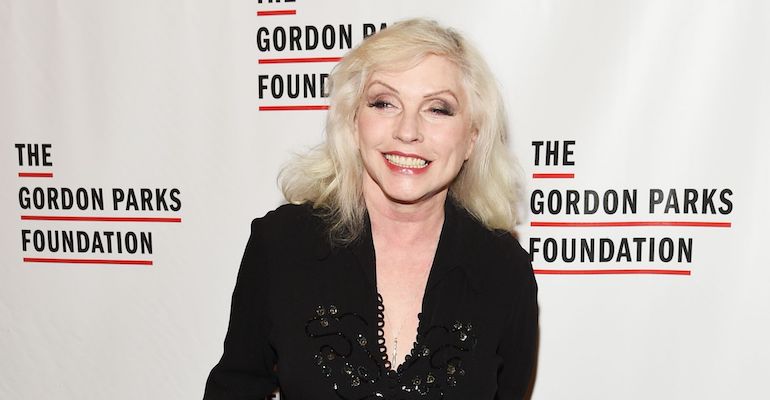 Debbie Harry keikkaili David Bowien ja Iggy Popin kanssa. Debbie Harry keikkaili David Bowien ja Iggy Popin kanssa.