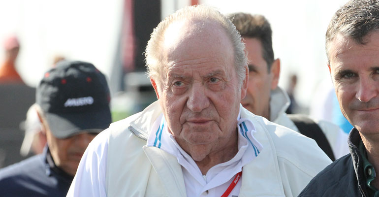 Juan Carlos pääsi leikkaukseen. Juan Carlos pääsi leikkaukseen.