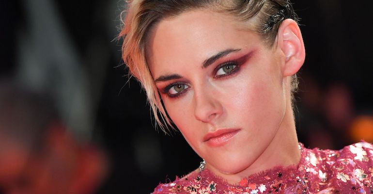 Kristen Stewart pitää sekä naisista että miehistä. Kristen Stewart pitää sekä naisista että miehistä.