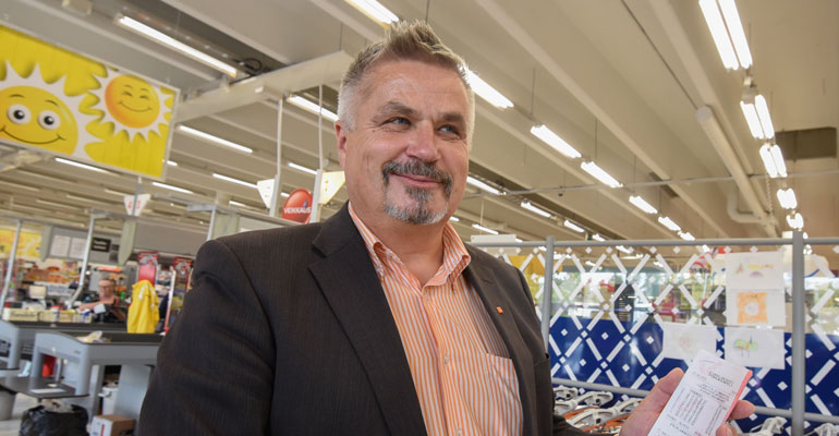 Jari Hyvönen jäi ilman Eurojackpot-voittoa. Jari Hyvönen jäi ilman Eurojackpot-voittoa.