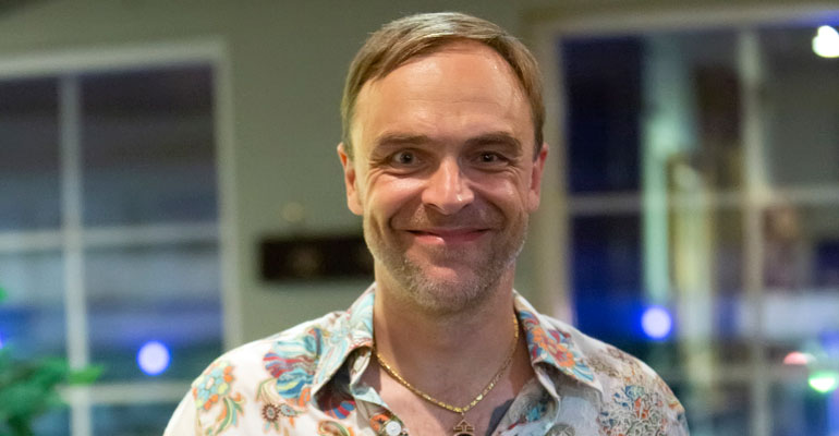 Joona Jalkanen omistautuu perheelleen. Joona Jalkanen omistautuu perheelleen.