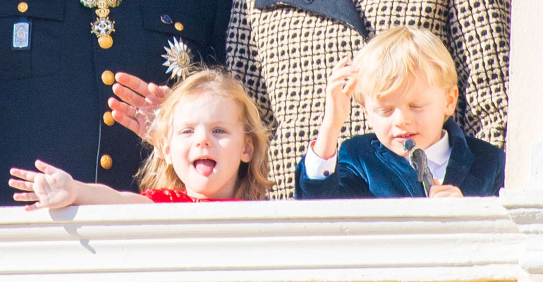 prinsessa Gabriella ja prinssi Jacques muistuttavat vanhempiaan prinsessa Gabriella ja prinssi Jacques muistuttavat vanhempiaan