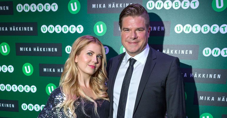 Jenni alexandrova ja Jussi Heikelä erosivat. Jenni alexandrova ja Jussi Heikelä erosivat.