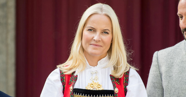 Mette-Marit teki maakuntamatkan. Mette-Marit teki maakuntamatkan.