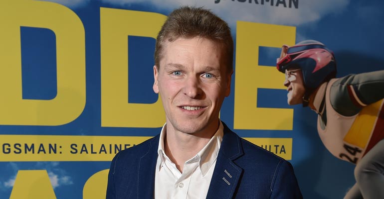 Toni Nieminen hurjasteli asuntokaupoille. Toni Nieminen hurjasteli asuntokaupoille.