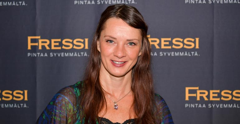 Kirsi Salo käy ahkerasti kuntosalilla. Kirsi Salo käy ahkerasti kuntosalilla.