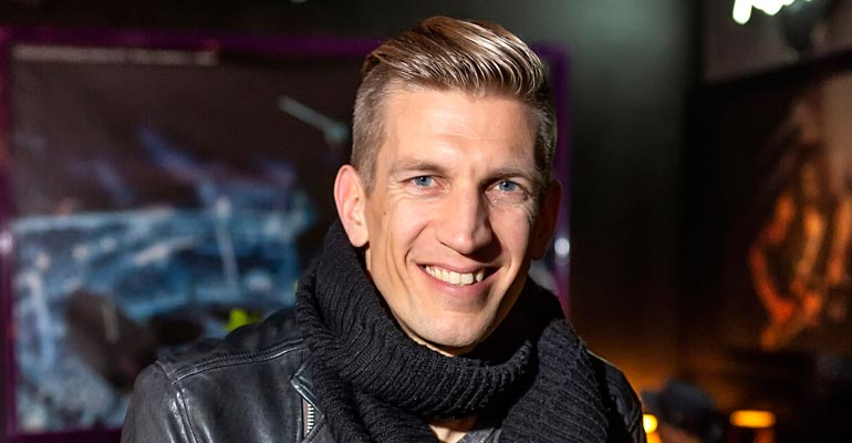 Jarkko Niemisen lihakset katosivat. Jarkko Niemisen lihakset katosivat.