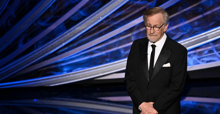 Spielberg on huolissaan tyttärestään. Spielberg on huolissaan tyttärestään.