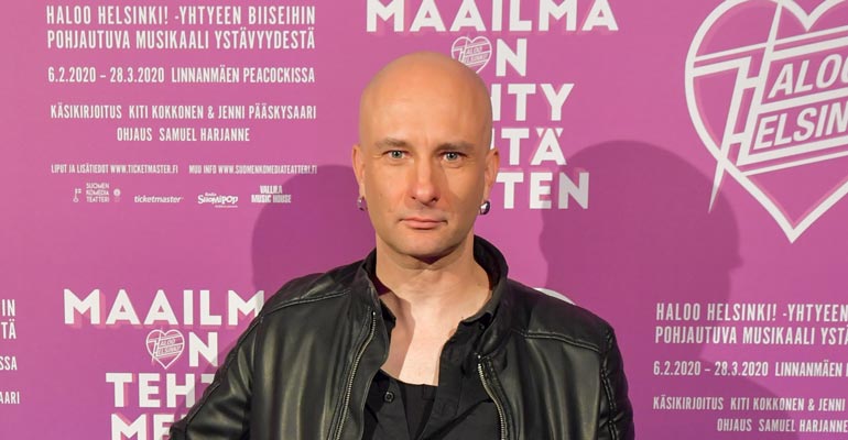 Herra Ylppö hukkuu naisten yhteydenottoihin. Herra Ylppö hukkuu naisten yhteydenottoihin.