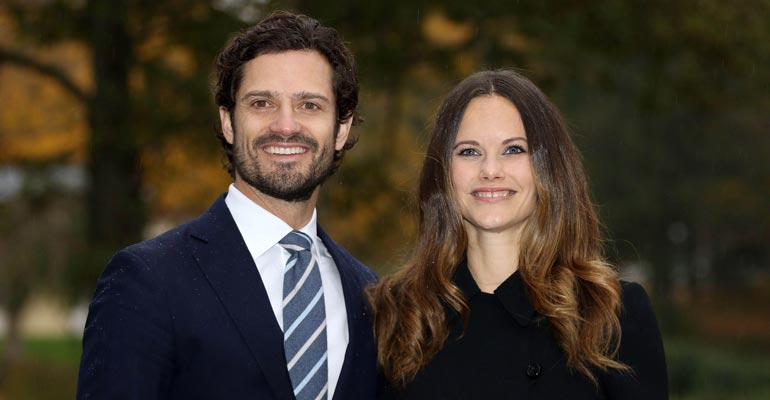 Carl Philip ja Sofia-vaimo lipsauttivat, että he pohtivat muuttoa ulkomaille. Carl Philip ja Sofia-vaimo lipsauttivat, että he pohtivat muuttoa ulkomaille.
