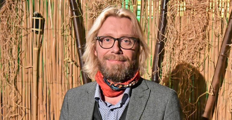 Kimmo Vehviläinen kuherteli rakkaansa kanssa. Kimmo Vehviläinen kuherteli rakkaansa kanssa.