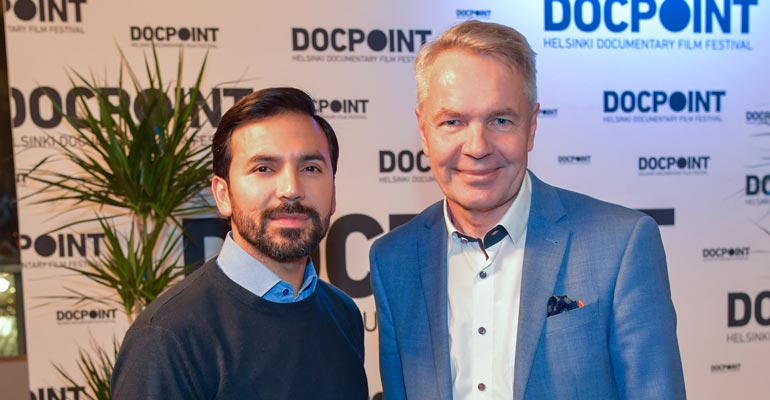 Antonio oli lomalla, kun Pekka vietti aikaa avustajansa kanssa. Antonio oli lomalla, kun Pekka vietti aikaa avustajansa kanssa.