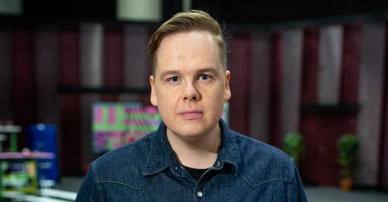 Antti Tuomas Heikkinen nähtiin putouksessa. Antti Tuomas Heikkinen nähtiin putouksessa.