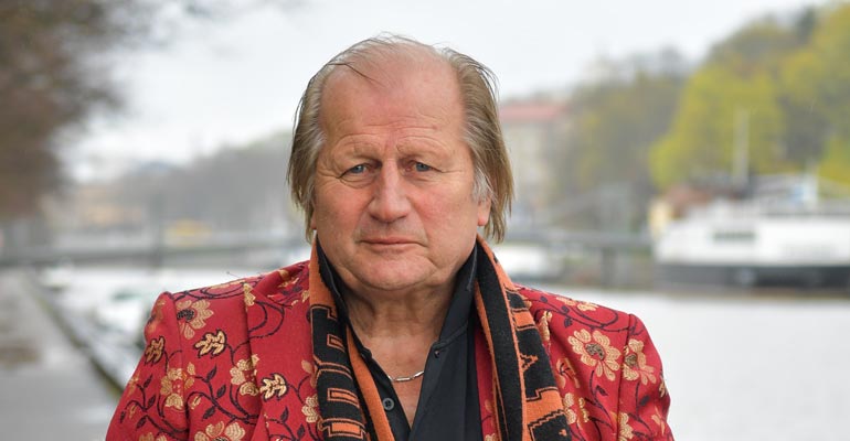 Juhani Tamminen Juhani Tamminen