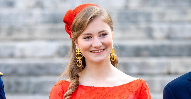 Kruununprinsessa Elisabeth sykkii armeijassa! Tuleva kuningatar tekee historiaa – kuva! - Vimarsana News