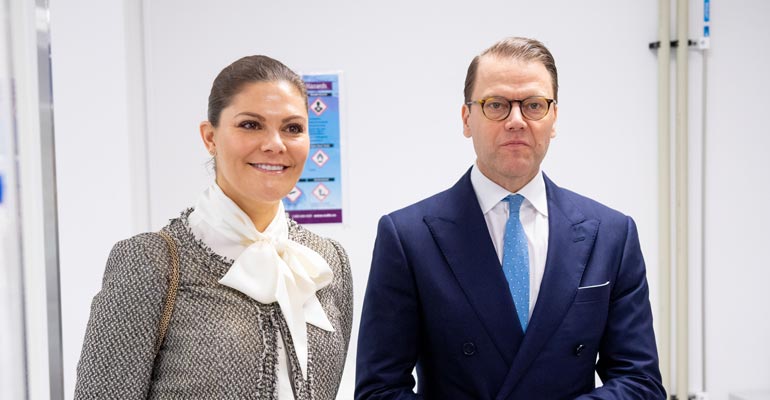 Prinsessa Estelle aloitti uuden harrastuksen - Victoria ja Daniel eivät päässeet seuraamaan otteluita - Vimarsana News