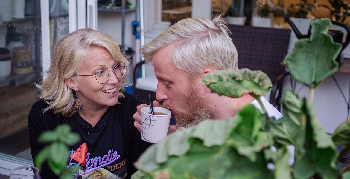Katso Ensitreffit Alttarilla Lari T r ytt Suoran Vastauksen 