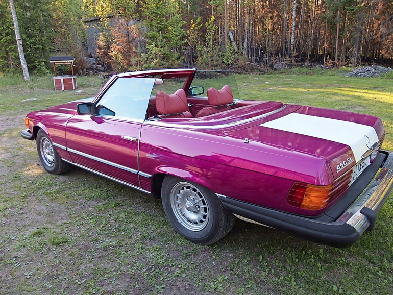 Auto värjättiin violetiksi, Helin lempiväriksi.