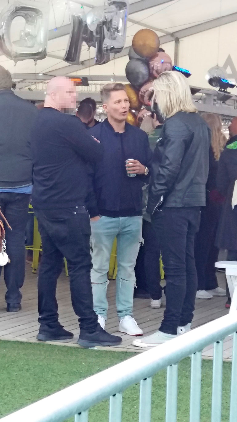 Cheek ja Sami Kuronen Jenni Vartiaisen keikalla.