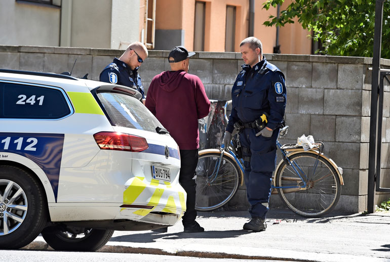 Putkareissu oli todella lähellä, mutta tiukan puhuttelun jälkeen Ilari sai jatkaa juhlimista.