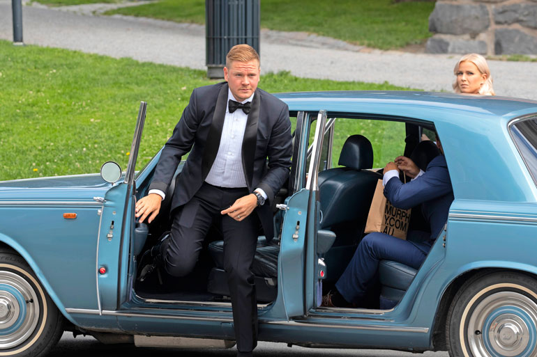 Parin hääauto oli vuosimallin 1972 Rolls- Royce.