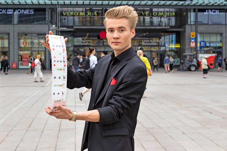Aatun mukaan taikuus on edelleen suosittua viihdettä Suomessa.
