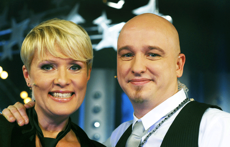 Sanna-Riikka ja Sami Hintsanen Ylen Tartu Mikkiin -ohjelmassa vuonna 2009.