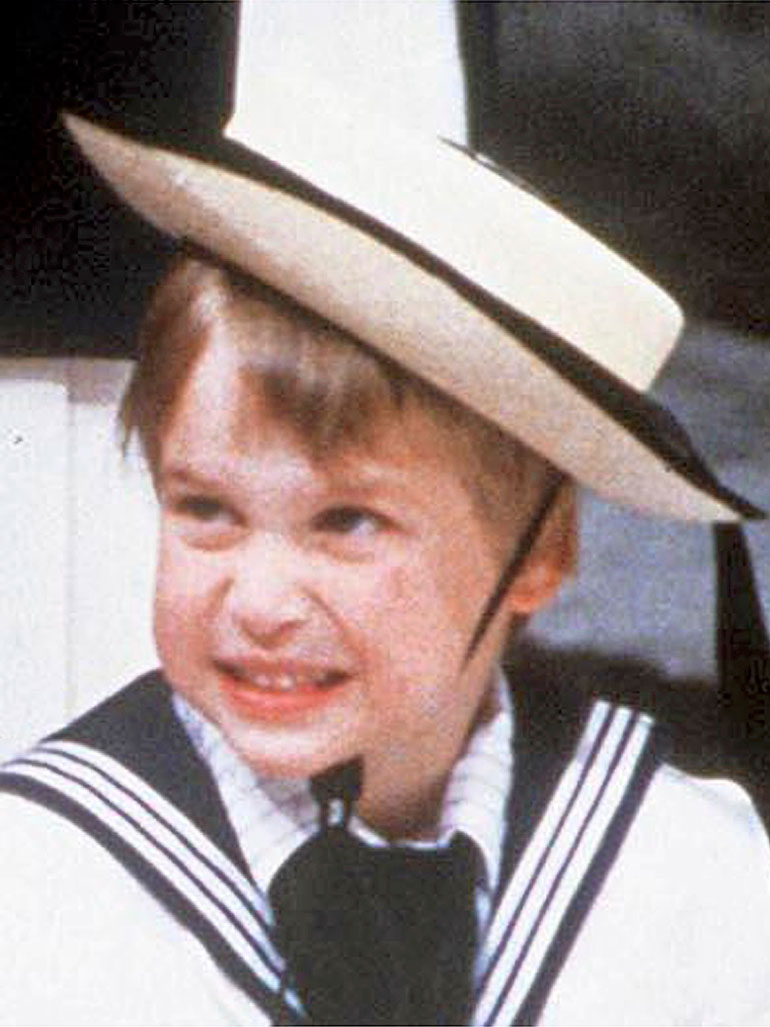 Prinssi William lapsena.