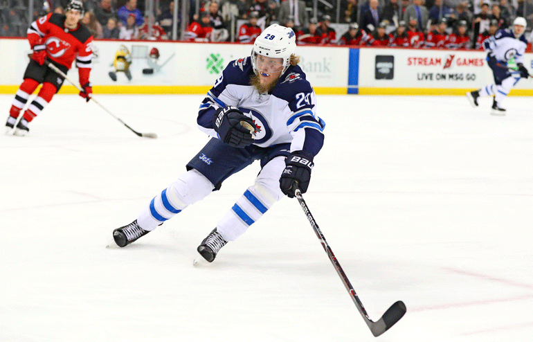 Winnipeg Jetsin suomalaistykki Patrik Lainetta odottaa historiallinen tilipäivä.