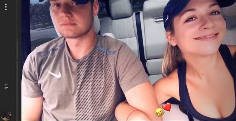 Julia julkaisi yhteisvideon Instagramissa Aleksander Barkovin kanssa.