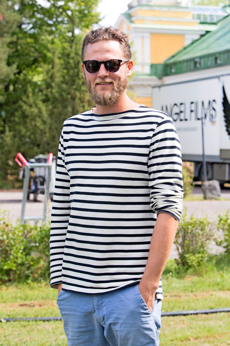 Luokkakokous- elokuvien tavoin myös Jesse Fryckamin tuottama Swingers pohjautuu tanskalaiseen alkuperäisformaattiin. – Mutta heidän huumorinsa on vähän erilaista kuin meidän. He ovat jotenkin niin tosikkoja ja masentuneita, Jesse vertaa.