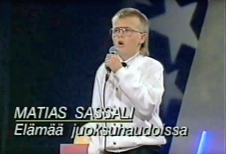 Saanan veli Matias Sassali kilpaili vuonna 1991 Tenavatähti-laulukilpailussa.