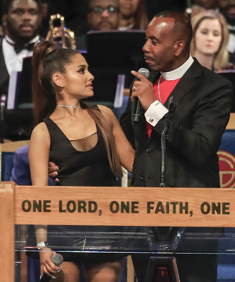 ariana grande inline