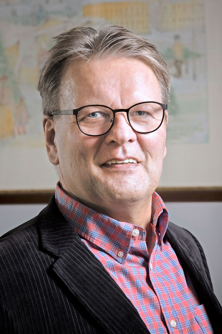 Bisnesenkeliksi kutsuttu Veikko Lesonen sai tänä vuonna teollisuusneuvoksen arvonimen, jonka myönsi presidentti Sauli Niinistö.