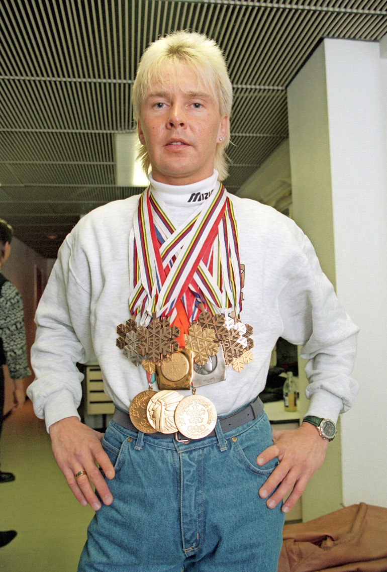 Matti Nykänen ja mitalit.
