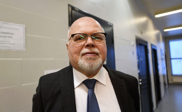 Rikosseuraamuslaitoksen pääjohtajan Esa Vesterbackan mukaan Rise on valittanut elinkautisvankien vapauttamisesta 2–3 kertaa. Lukuun sisältyy ainakin Toni Heikkilän ja Abdiqadir Husseinin tapaukset.