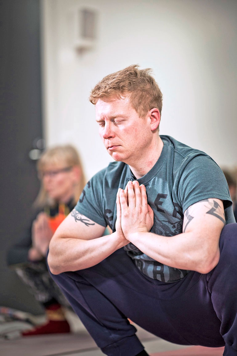 Hengitysharjoituksissa on viitteitä niin joogasta kuin meditaatiossa, joissa oikeaoppinen hengitys on tärkeässä roolissa.