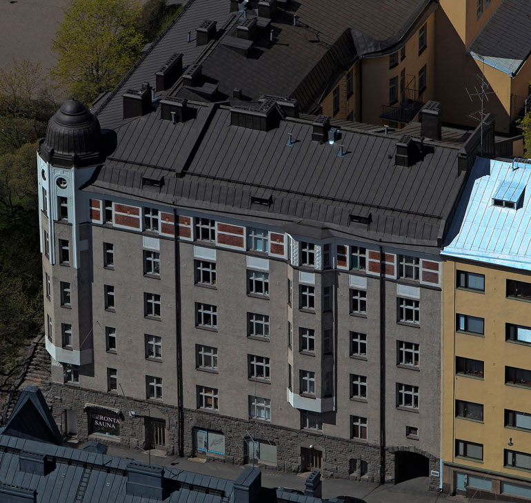 Iina Kuustosen talo.