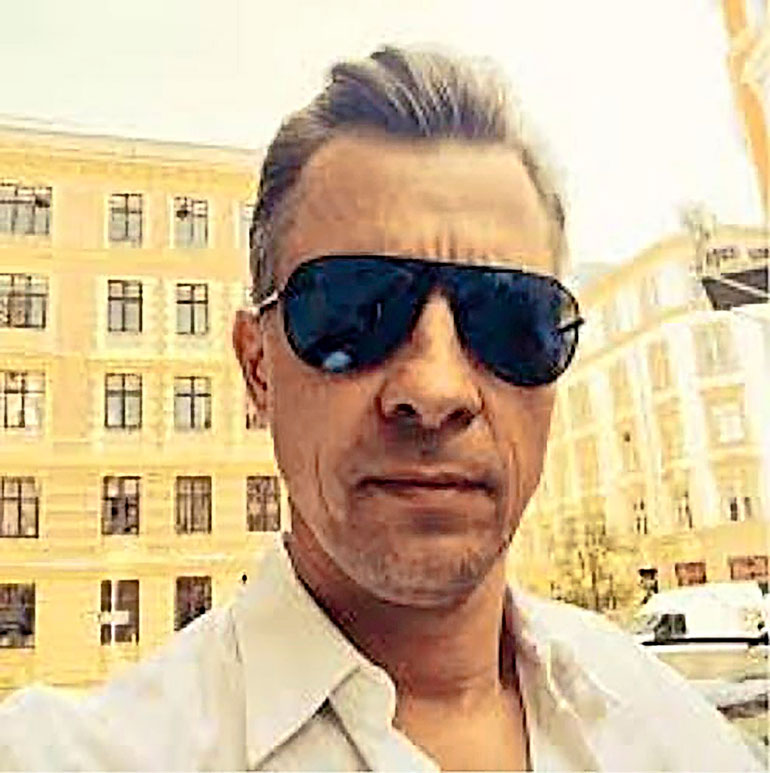 Alexandran uusi rakas Tony tunnetaan kovana naistenmiehenä.