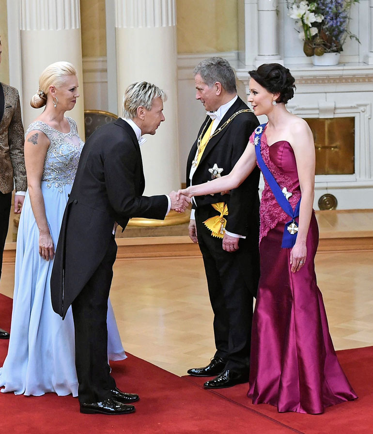 Presidentti Sauli Niinistö lähetti adressin Matin muistoa kunnioittaen. – Mukavaa, että presidenttikin muisti Mattia, Pia kiittelee.