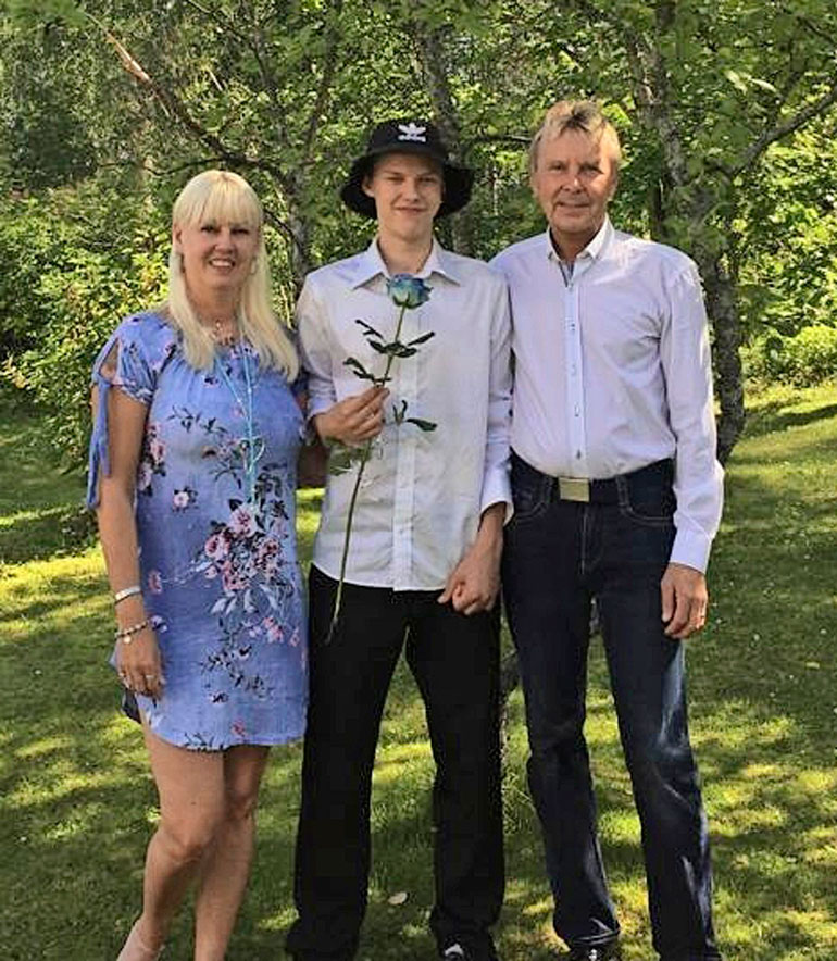 Pian Miska-poika pääsi ripille kaksi vuotta sitten.